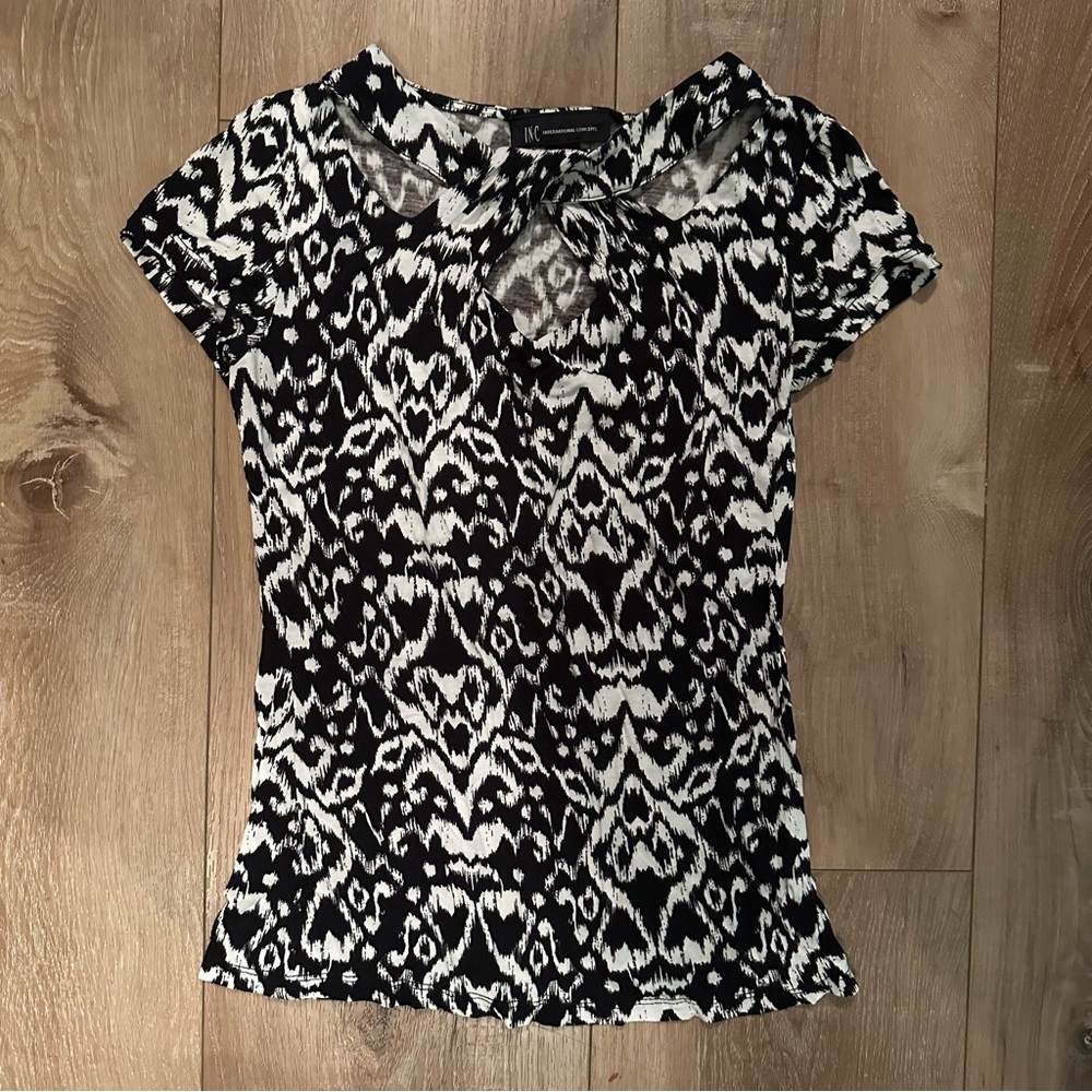 INC International Concepts Black White Small StretchT-shirt  Chest Cutouts Sexy!